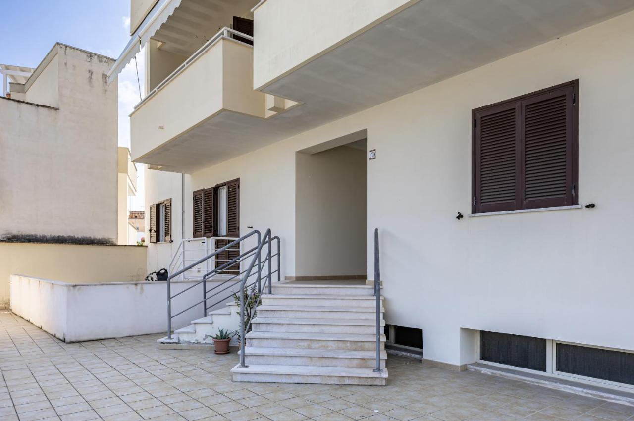 A Casa Da Massimo Central Apartment With Parking Otranto Bagian luar foto